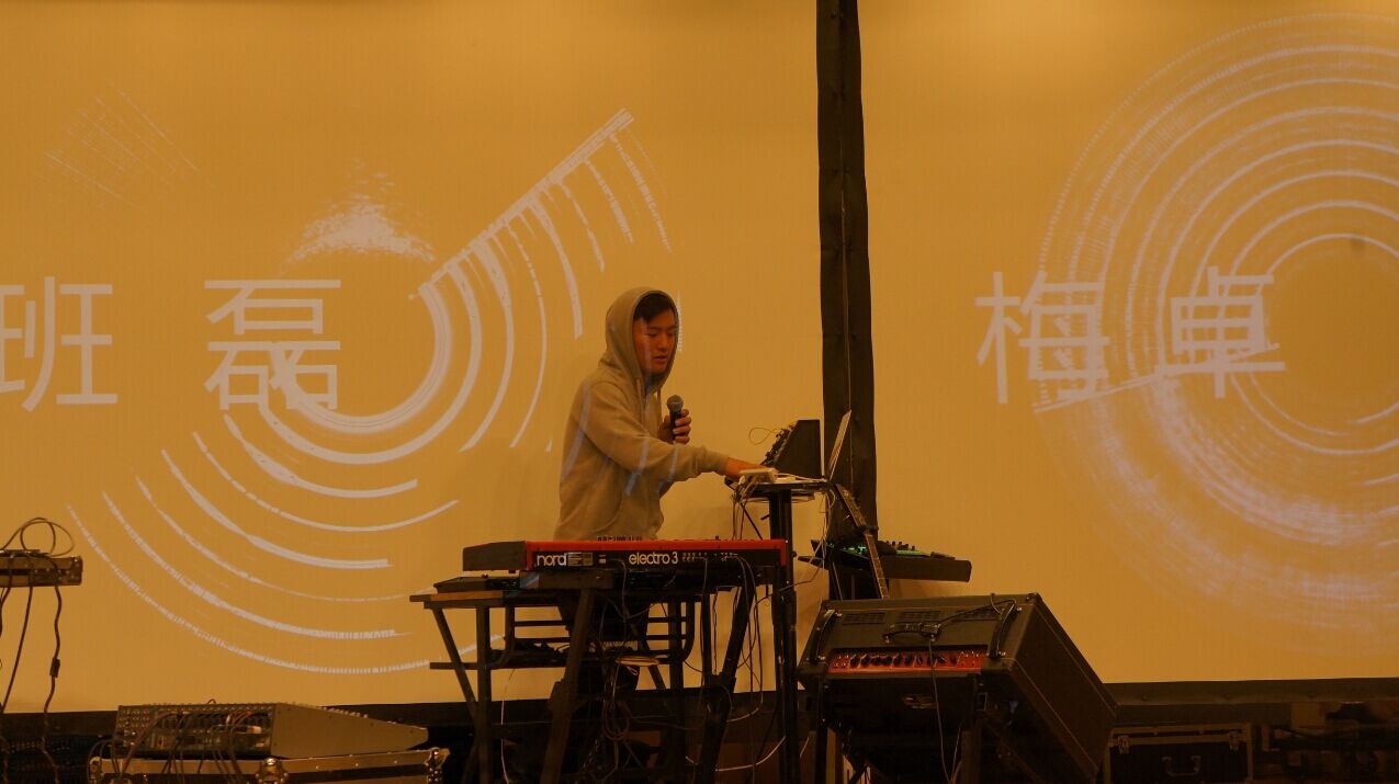 365英国上市集团